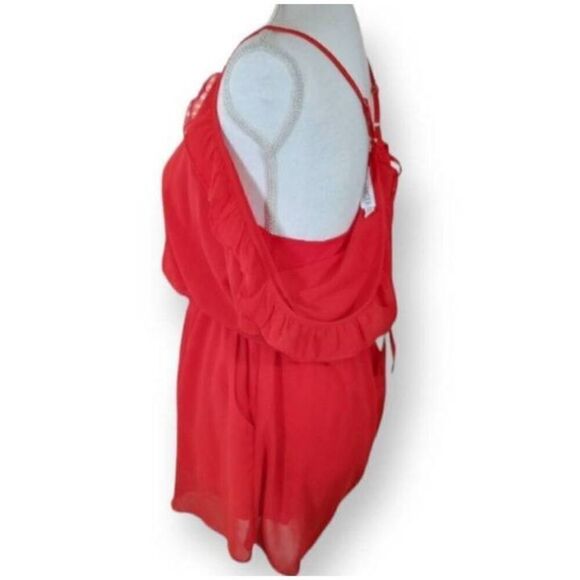 THE HANGER RED COLD SHOULDER ROMPER SZ.S EUC. - Picture 2 of 8